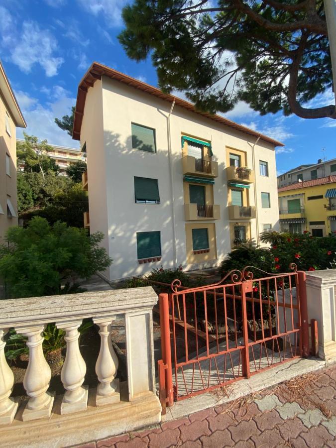 Apartament Casa Di Vavi Ospedaletti Zewnętrze zdjęcie